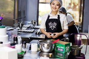 85后美女陈小鹿:微信朋友圈卖自制芝士条创业月入40万