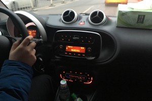 让你花 15 块开奔驰上下班