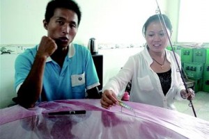 80后情侣肖龙涯和罗莹:拒高薪聘请 回农村创业当渔夫年赚30万