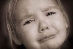 想哭就哭吧,笑一笑并不能十年少