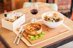 上海开新CEO林哲:把二手车交易做成标准化交易 每月能卖车1500台二手车